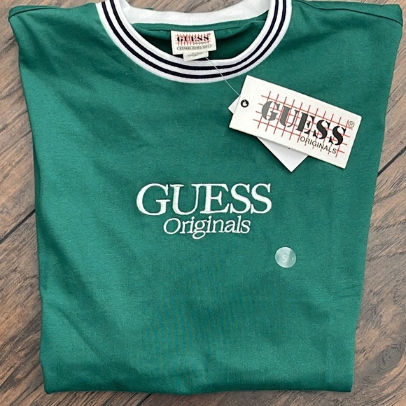 🌿NWT GUESS Originals Tee | Size S